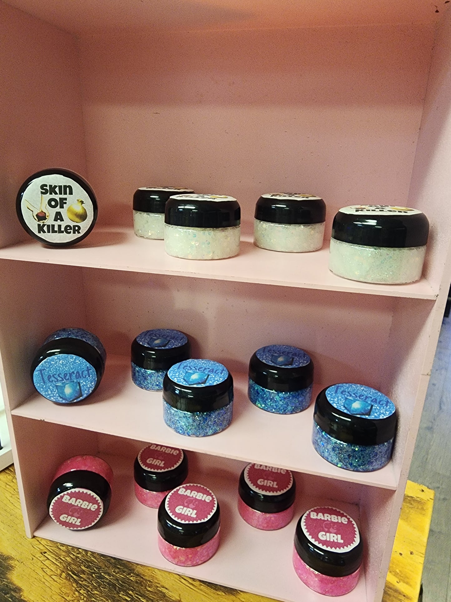 Hug Repellent Body Glitter