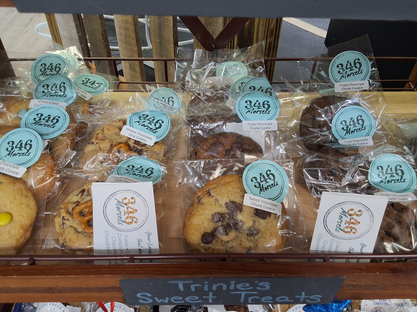 Oversized Cookies