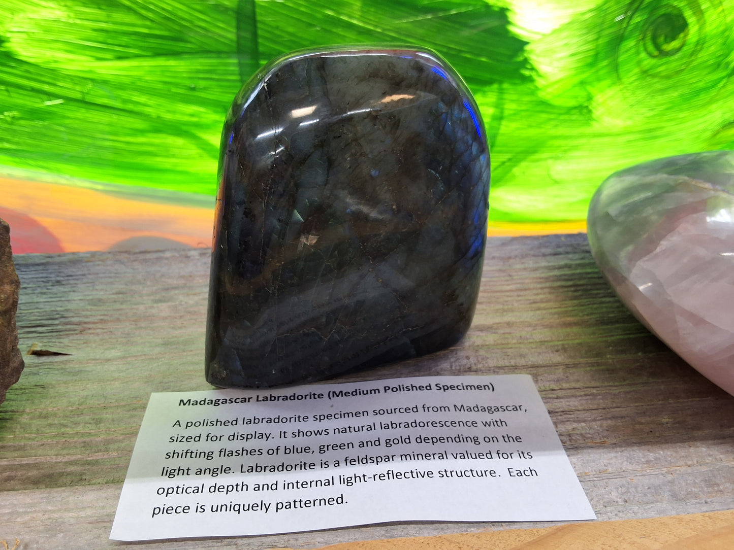 Labradorite (medium)